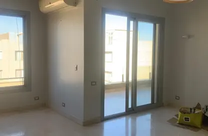 (بنتهاوس  (روف - 3 غرف نوم - 3 حمامات للايجار في فيلدج جيت - المستثمرين الجنوبية - مدينة القاهرة الجديدة - القاهرة