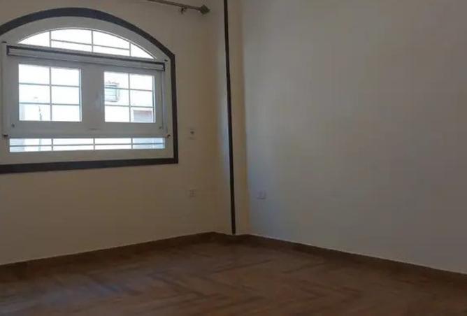 8429988 - Property Image 2