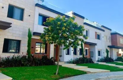 Townhouse - 4 Bedrooms - 3 Bathrooms for sale in Azzar 2 - 5th Settlement Compounds - The 5th Settlement - New Cairo City - Cairo