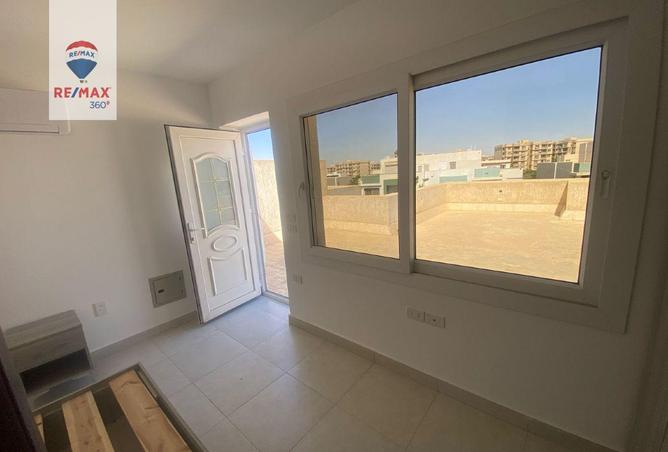 8201167 - Property Image 2