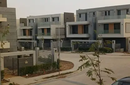 Townhouse - 3 Bedrooms - 4 Bathrooms for sale in La Vista City - New Capital Compounds - New Capital City - Cairo Townhouse - 3 Bedrooms - 4 Bathrooms for sale in La Vista City - New Capital Compounds - New Capital City - Cairo