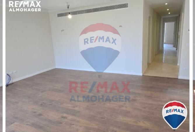 8303306 - Property Image 3