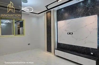 Apartment - 3 Bedrooms - 2 Bathrooms for sale in Gate 1 - Khofo - Hadayek El Ahram - Giza