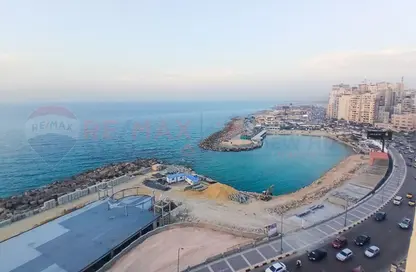 شقة - 3 غرف نوم - 2 حمامات للبيع في ستانلي - حي شرق - الاسكندرية