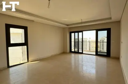 Apartment - 2 Bedrooms - 2 Bathrooms for sale in Park Side Residence - Zed Towers - Sheikh Zayed Compounds - Sheikh Zayed City - Giza