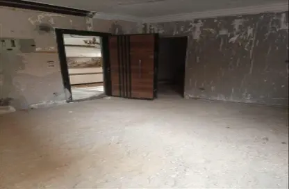 Apartment - 5 Bedrooms - 1 Bathroom for sale in Obour City - Qalyubia