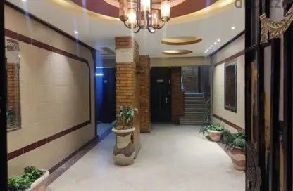 Apartment - 2 Bedrooms - 1 Bathroom for sale in Helmy Hassan Ali St. - 8th Zone - Nasr City - Cairo