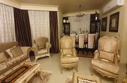 Apartment - 3 Bedrooms - 2 Bathrooms for sale in Nasr City - Cairo