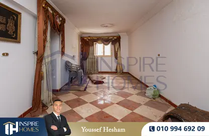 Apartment - 3 Bedrooms - 1 Bathroom for sale in Mohamed Naguib St. - Sidi Beshr - Hay Awal El Montazah - Alexandria