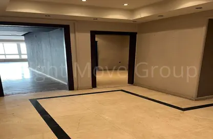 Apartment - 3 Bedrooms - 2 Bathrooms for sale in Nile St. - Dokki - Giza