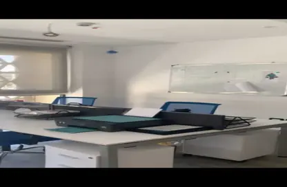 مكتب عمل جماعي - استوديو - 1 حمام للايجار في ميفيدا - كمبوندات التجمع الخامس - التجمع الخامس - مدينة القاهرة الجديدة - القاهرة