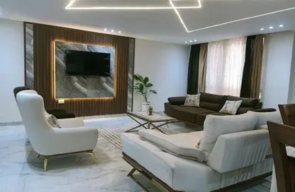 شقة - 3 غرف نوم - 2 حمامات للايجار في شارع الكوثر - المهندسين - الجيزة
