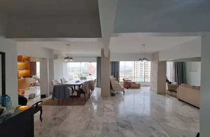 شقة - 3 غرف نوم - 3 حمامات للايجار في الزمالك - القاهرة