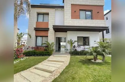 Villa - 4 Bedrooms - 4 Bathrooms for sale in Azzar - 5th Settlement Compounds - The 5th Settlement - New Cairo City - Cairo