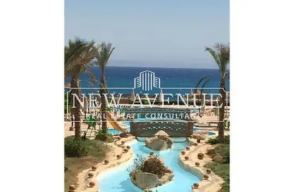 Chalet - 2 Bedrooms - 2 Bathrooms for sale in Lasirena Resort - Al Ain Al Sokhna - Suez
