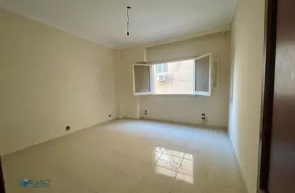 Apartment - 3 Bedrooms - 3 Bathrooms for sale in Bank Center Street - South Teseen St. - The 5th Settlement - New Cairo City - Cairo