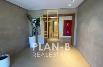 شقة - 3 غرف نوم - 3 حمامات للايجار في أو ويست - كمبوندات 6 أكتوبر - مدينة 6 أكتوبر - الجيزة