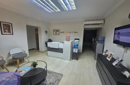Clinic - Studio - 1 Bathroom for sale in Al Nasr St. - El Laselky - New Maadi - Hay El Maadi - Cairo