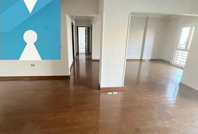 8049615 - Property Image 3