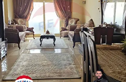 Apartment - 3 Bedrooms - 2 Bathrooms for sale in Khaled Ibn Alwaleed St. - Sidi Beshr - Hay Awal El Montazah - Alexandria