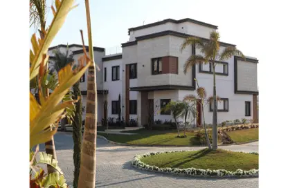 Villa - 3 Bedrooms - 3 Bathrooms for sale in Azzar - 5th Settlement Compounds - The 5th Settlement - New Cairo City - Cairo