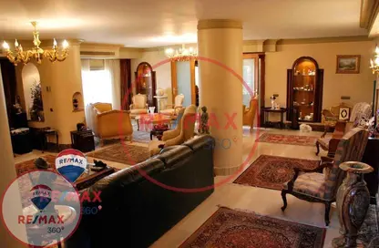 Duplex - 7+ Bedrooms - 6 Bathrooms for sale in Heliopolis Square - El Nozha - Cairo