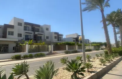 Townhouse - 2 Bedrooms - 3 Bathrooms for sale in Hyde Park - 5th Settlement Compounds - The 5th Settlement - New Cairo City - Cairo
