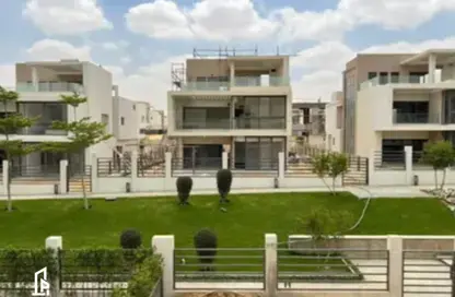 تاون هاوس - 4 غرف نوم - 4 حمامات للبيع في فيفث سكوير - التجمع الخامس - مدينة القاهرة الجديدة - القاهرة