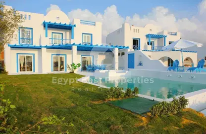 Chalet - 2 Bedrooms - 2 Bathrooms for sale in Mountain View - Ras Al Hekma - North Coast