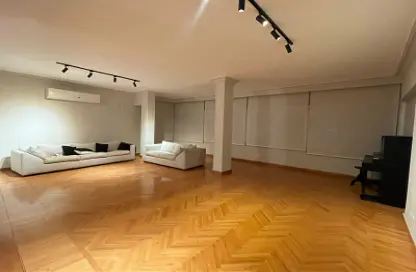 شقة - 3 غرف نوم - 3 حمامات للايجار في مصر الجديدة - القاهرة