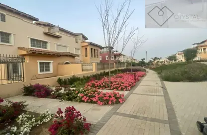 Townhouse - 3 Bedrooms - 4 Bathrooms for sale in The Residences - Hyde Park - New Cairo City - Cairo