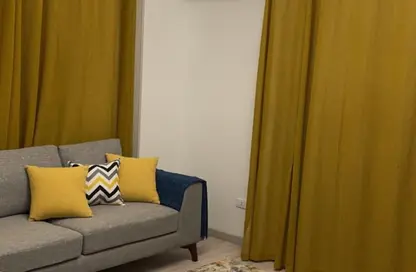 Apartment - 3 Bedrooms - 3 Bathrooms for sale in Abou El Houl - New Cairo City - Cairo