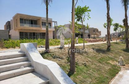 Villa - 5 Bedrooms - 5 Bathrooms for sale in Hadaba - Fayoum Desert road - 6 October City - Giza