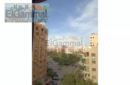 Duplex - 5 Bedrooms - 3 Bathrooms for sale in Al Madina El Monawara St. - 9th Zone - Nasr City - Cairo