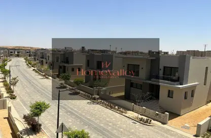 Apartment - 4 Bedrooms - 4 Bathrooms for sale in Swan Lake Residence - 5th Settlement Compounds - The 5th Settlement - New Cairo City - Cairo