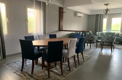 Villa - 3 Bedrooms - 3 Bathrooms for rent in Street 10 - Greens - 6th District - Sheikh Zayed City - Giza