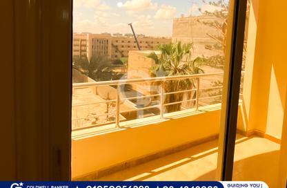 شقة - 3 غرف نوم - 3 حمامات للبيع في شارع كفر عبده - كفر عبده - رشدي - حي شرق - الاسكندرية
