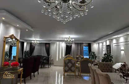 شقة - 4 غرف نوم - 3 حمامات للبيع في محور السادات - محلية 12 - الحي الاول - مدينة العبور - القليوبية