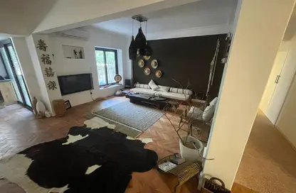 Apartment - 2 Bedrooms - 2 Bathrooms for sale in Sarayat Al Maadi - Hay El Maadi - Cairo