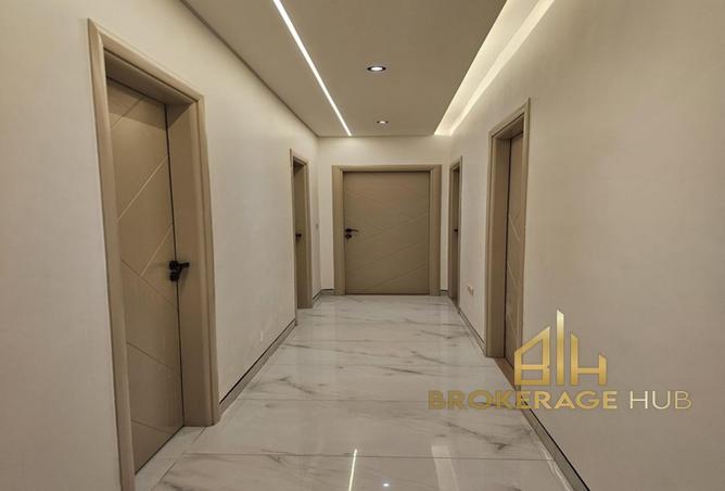 8009044 - Property Image 3