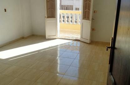 Apartment - 3 Bedrooms - 1 Bathroom for sale in 11th District - Sheikh Zayed City - Giza