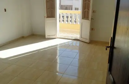 Apartment - 3 Bedrooms - 1 Bathroom for sale in 11th District - Sheikh Zayed City - Giza