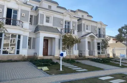 Townhouse - 4 Bedrooms - 5 Bathrooms for sale in Mountain View October Park - 6th District - 6 October City - Giza
