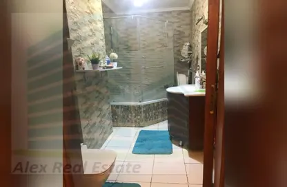 شقة - 3 غرف نوم - 2 حمامات للايجار في شارع خليل المصري - كفر عبده - رشدي - حي شرق - الاسكندرية