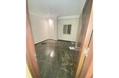 Apartment - 4 Bedrooms - 3 Bathrooms for rent in Al Bostan St. - 9th District - Sheikh Zayed City - Giza