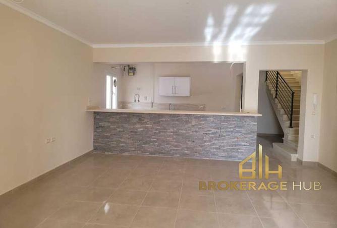 8221243 - Property Image 2