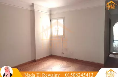 Apartment - 3 Bedrooms - 3 Bathrooms for rent in Mohamed Mokbel St. - Glim - Hay Sharq - Alexandria