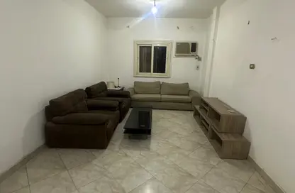 Apartment - 2 Bedrooms - 1 Bathroom for rent in Street 250 - Degla - Hay El Maadi - Cairo