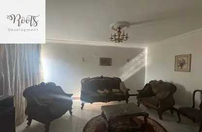 شقة - 3 غرف نوم - 3 حمامات للبيع في شارع المساحه - الدقي - الجيزة