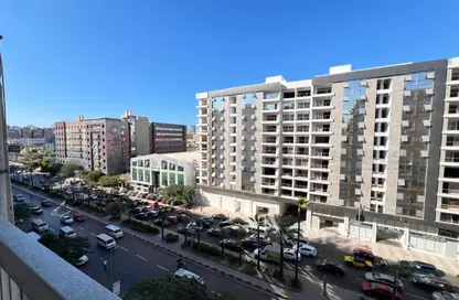 شقة - 3 غرف نوم - 2 حمامات للبيع في سموحة - حي شرق - الاسكندرية